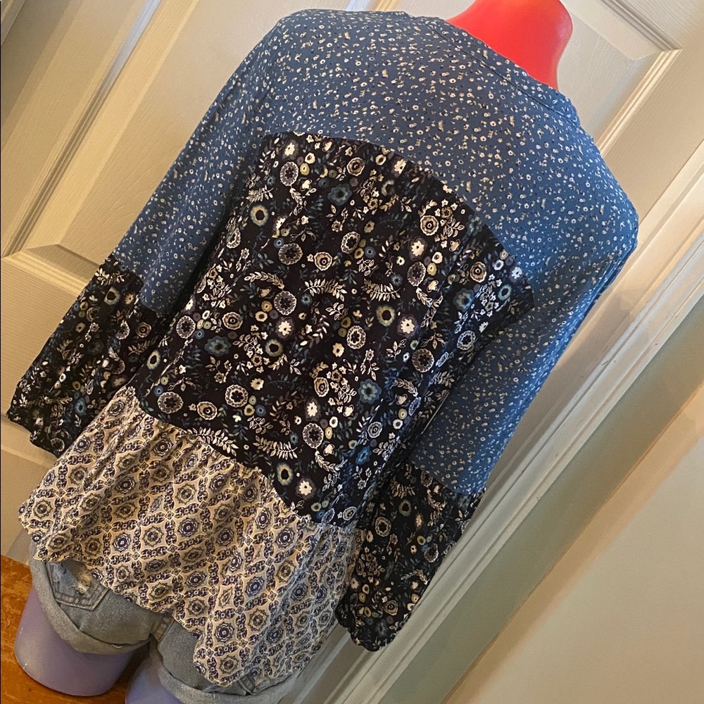 Miami Blue Floral Women's Blouse - Picture 8 of 12